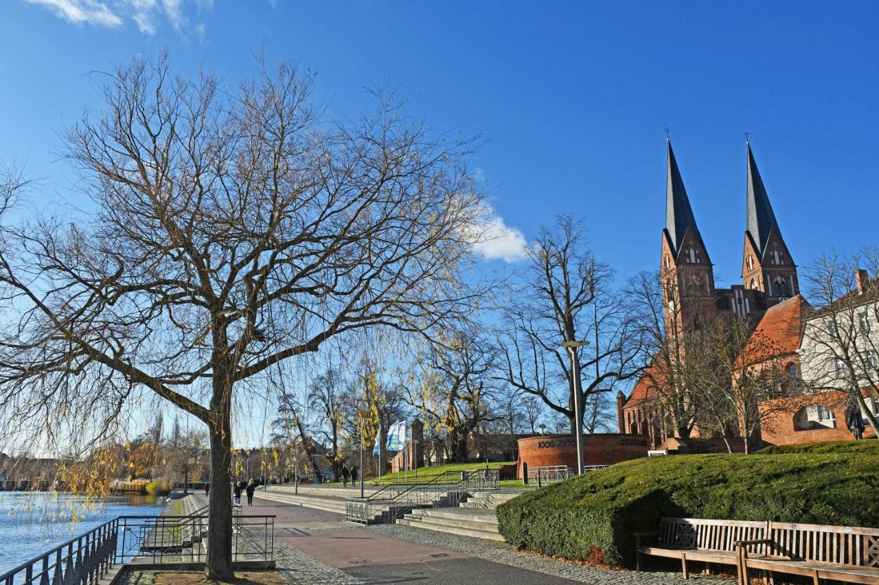 Appartement Hotel Up Hus Idyll Neuruppin Exterior foto